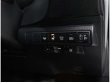 ハンドルヒータースイッチ*ハンドルの左右のグリップ部を暖めることができます。