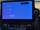 いまや必須装備「ナビゲーション」搭載!知らない場所にスイスイッとドライブ。もう、これなしではハンドルを握れませんね!でも運転中の操作は危険ですのでご注意ですね☆