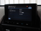 ナビゲーションは純正8インチメモリーナビ(LXM-245ZFEi)を装着しております。AM、FM、Bluetooth、フルセグTVがご使用いただけます。初めて訪れた場所でも安心ですね!