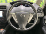 【純正革巻きステアリング】上質な革を使用することで、手にしっかり馴染みとても運転しやすいハンドルです♪