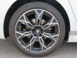 ◆ローンリース等ファイナンス商品、BMW専用自動車保険、BMWカード、コーティング、板金塗装、ドライブレコーダーなど社外品の取扱もございます。お車に関することは全てバルコムにお任せ下さい◆