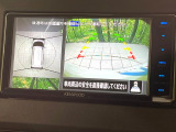 【マルチアラウンドモニター】専用のカメラにより、上から見下ろしたような視点で360度クルマの周囲を確認することができます☆死角部分も確認しやすく、狭い場所での切り返しや駐車もスムーズに行えます。