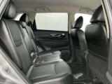 【運転席】シート周りは使用感も少なく、良好な状態となります。丁寧につかわれていたことがよくわかります。