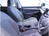 系列店《Volkswagen久留米、博多認定中古車センター》でのお車でもご案内可能です。