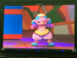 映像を画面に表示でき、停車中にテレビ番組などを視聴する際に活用できます。画面上で映像を確認できるため、休憩時間の過ごし方に選択肢を加えてくれる装備です。