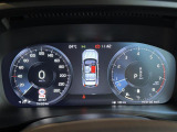 XC40 B4 AWD モメンタム 4WD 4WD サンルーフ