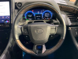 【純正革巻きステアリング】上質な革を使用することで、手にしっかり馴染みとても運転しやすいハンドルです♪