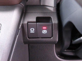 【ステアリングスイッチ】運転中、前方から目線をそらすことなく、オーディオ等の操作が可能な便利機能!安心&快適なドライブを演出してくれます♪