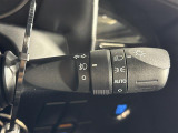 【オートライト(AUTO)】外の明るさをシステムが感知して、自動でヘッドライトが点灯します!ヘッドライトをつけ忘れを防ぐ便利機能です。