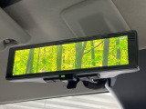 【デジタルルームミラー】後席の大きな荷物や同乗者で後方が確認しづらい時でも安心!カメラが撮影した車両後方の映像をルームミラー内に表示。クリアな視界で状況の確認が可能です!