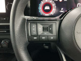 【ステアリングスイッチ】運転中に前方から目線をそらすことなくオーディオ等の操作が可能な便利機能!安心&快適なドライブを演出してくれます。