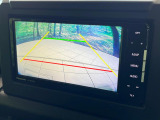 【バックカメラ】駐車時に後方がリアルタイム映像で確認できます。大型商業施設や立体駐車場での駐車時や、夜間のバック時に大活躍!運転スキルに関わらず、今や必須となった装備のひとつです!