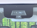 【スズキ セーフティサポート】走行中に前方の車両等を認識し、衝突しそうな時は警報とブレーキで衝突回避と被害軽減をアシスト。より安全にドライブをお楽しみいただけます。