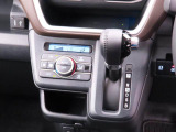 愛知ダイハツではお車をご購入頂いた後が本当のお付き合いのスタートだと思っています。 ですので定期点検や車検もお得なパックをご用意してお客様に頼りにされるダイハツディーラーを目指しています☆