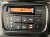 バックでの車庫入れも安心です! リアカメラが付いているバックモニター付のナビを装備しております。バンパーについているソナーや、操作線もついており距離感も画面から確認できます。