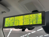 【デジタルルームミラー】後席の大きな荷物や同乗者で後方が確認しづらい時でも安心!カメラが撮影した車両後方の映像をルームミラー内に表示。クリアな視界で状況の確認が可能です!