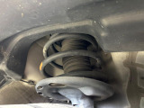 お車を安心してお乗りいただく為には、足回りの定期点検が欠かせません。サービスサポート(有償保証)では無料点検もご提供しており、安心のカーライフをお過ごしいただけるサポート体制が整っています。