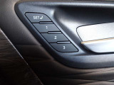 【運転席シートポジションメモリー】運転する方に合わせてシートポジションを設定できるので、すぐに自分のシートポジションへ変更可能です♪