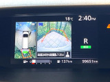 【アラウンドビューモニター】専用のカメラにより、上から見下ろしたような視点で360度クルマの周囲を確認することができます☆死角部分も確認しやすく、狭い場所での切り返しや駐車もスムーズに行えます。
