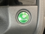 Hondaセンシング用の、VSA(ABS+TCS+横滑り抑制)解除と路外逸脱抑制機能のオンオフスイッチなどはハンドルの右側に装備しています。