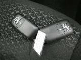 ドアの開錠施錠はドアノブに触れるだけ センサーが感知して開錠施錠をしてくれます 一度スマートキーをご体感ください 便利ですよ