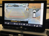 【パノラミックビューモニター】専用のカメラにより、上から見下ろしたような視点で360度クルマの周囲を確認することができます☆死角部分も確認しやすく、狭い場所での切り返しや駐車もスムーズに行えます。