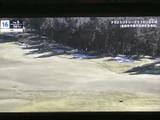 停車中にテレビ映像を視聴でき、休憩時間など車内で過ごすひとときに便利です。画面には番組映像が表示されており、停車時の楽しみを広げてくれる装備として活用できます。