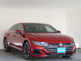 メーカー直営認定中古車 1オーナ 禁煙車 LEDライト 黒レザーシートヒーター付き デジタルコックピット 純正ナビ ブルートゥース接続 カープレイアンドロイドオート対応 アダプティブクルーズ サンルーフ