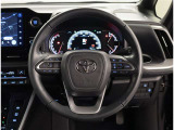 オシャレなインテリアで運転する気分も盛り上がりますよね^^