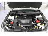 スバルのエンジンは定評がございます。クロストレック AWD 2L DOHC直噴+モーター(e-BOXER) 低重心でコンパクト、回頭性能が良いので、ステアリングの反応もスムーズです。