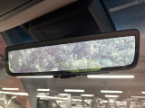 【デジタルインナーミラー】後席の大きな荷物や同乗者で後方が確認しづらい時でも安心!カメラが撮影した車両後方の映像をルームミラー内に表示。クリアな視界で状況の確認が可能です!