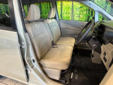 運転席シート廻りは使用感も少なく、良好な状態となっています。丁寧に使われていたことがよくわかりますね。