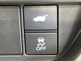 【パワーバックドア】スマートキーや運転席のボタンを押すだけでリアゲートが自動で開閉します!荷物を持っている時や、高い位置にあるバックドアを閉める際に便利な機能です♪
