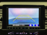 バックでの車庫入れも安心です! リアカメラが付いているバックモニター付のナビを装備しております。操作線もついており距離感も画面から確認できます。