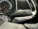 レーンディパーチャーアラートとは車線または走路からの逸脱の可能性を警告すると共に、車線または走路からの逸脱を避けるためのハンドル操作の一部を支援する機能です。詳細は販売店スタッフまでおたずねください。