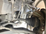 お車を安心してお乗りいただく為には、足回りの定期点検が欠かせません。サービスサポート(有償保証)では無料点検もご提供しており、安心のカーライフをお過ごしいただけるサポート体制が整っています。