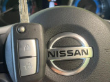 【キーレス】少し離れた場所からでもボタン一つでドアの開錠・施錠ができるのでとっても便利!ドアの鍵穴周りに傷をつけることもありません♪