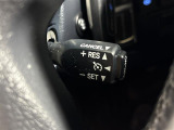 【クルーズコントロール】高速道路や自動車専用道路を走行中にドライバーが設定した速度で、アクセルペダルを踏まなくても、一定の車速で走行してくれます!