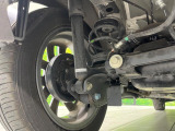 お車を安心してお乗りいただく為には、足回りの定期点検が欠かせません。サービスサポート(有償保証)では無料点検もご提供しており、安心のカーライフをお過ごしいただけるサポート体制が整っています。