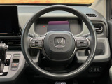 【純正革巻きステアリング】上質な革を使用することで、手にしっかり馴染みとても運転しやすいハンドルです♪