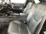 開口部が広く、乗り降りのしやすいお車です