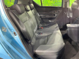 コンパクトカーですが、セカンドシートは十分な広さがあり快適にお乗りいただけます♪シートを倒して大きな荷物を積んだりと、用途の幅が広い1台です。
