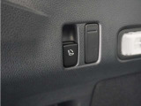 荷室を覆い保護してくれるカバーを装備!。プライバシー保護にも役立ちます。
