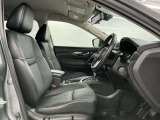 運転席スイッチ部 人気装備のオートバックドア付きで、とっても便利です!!