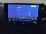 無線でBluetooth搭載機器を接続出来スマートフォンを接続して音楽を聴いたり、ハンズフリーで電話も可能です!イヤホンコードの煩わしさから解放、断線の可能性減少。快適な運転を提供します!
