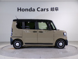 運転席と助手席がつながった構造なので、狭い駐車場でも助手席側からスムーズに降りれます♪