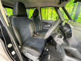 運転席シート廻りは使用感も少なく、良好な状態となっています。丁寧に使われていたことがよくわかりますね。