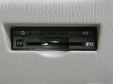 アンテナ分離型ETCです ETC本体は目立つところに設置していないのでデザイン的にも安全性も高いです 高速道路をご利用される方は必需品ですよ