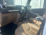 ラングラー アンリミテッド サハラ 4WD 本革シート