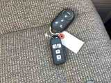 オートエアコンなので、スイッチひとつでオールシーズン快適に過ごすことができます。